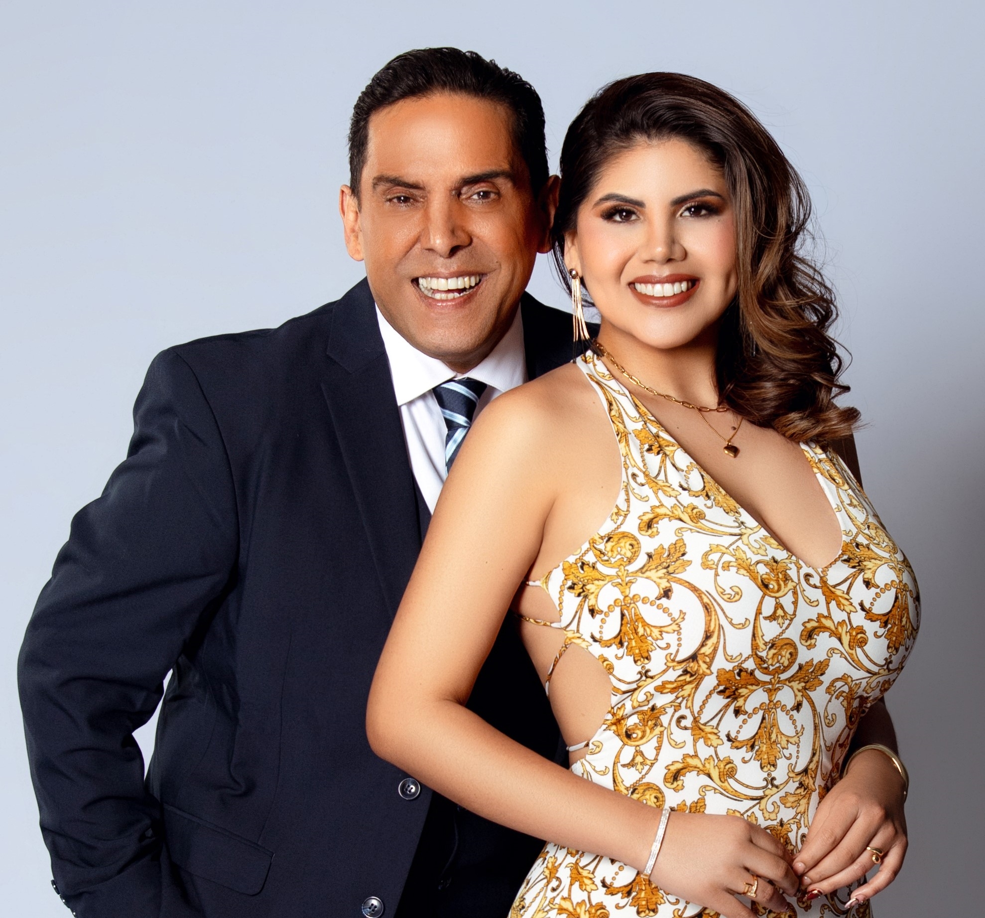 Pedro y Karen, locutores/talentos, Latino 104.1 FM, DMV
