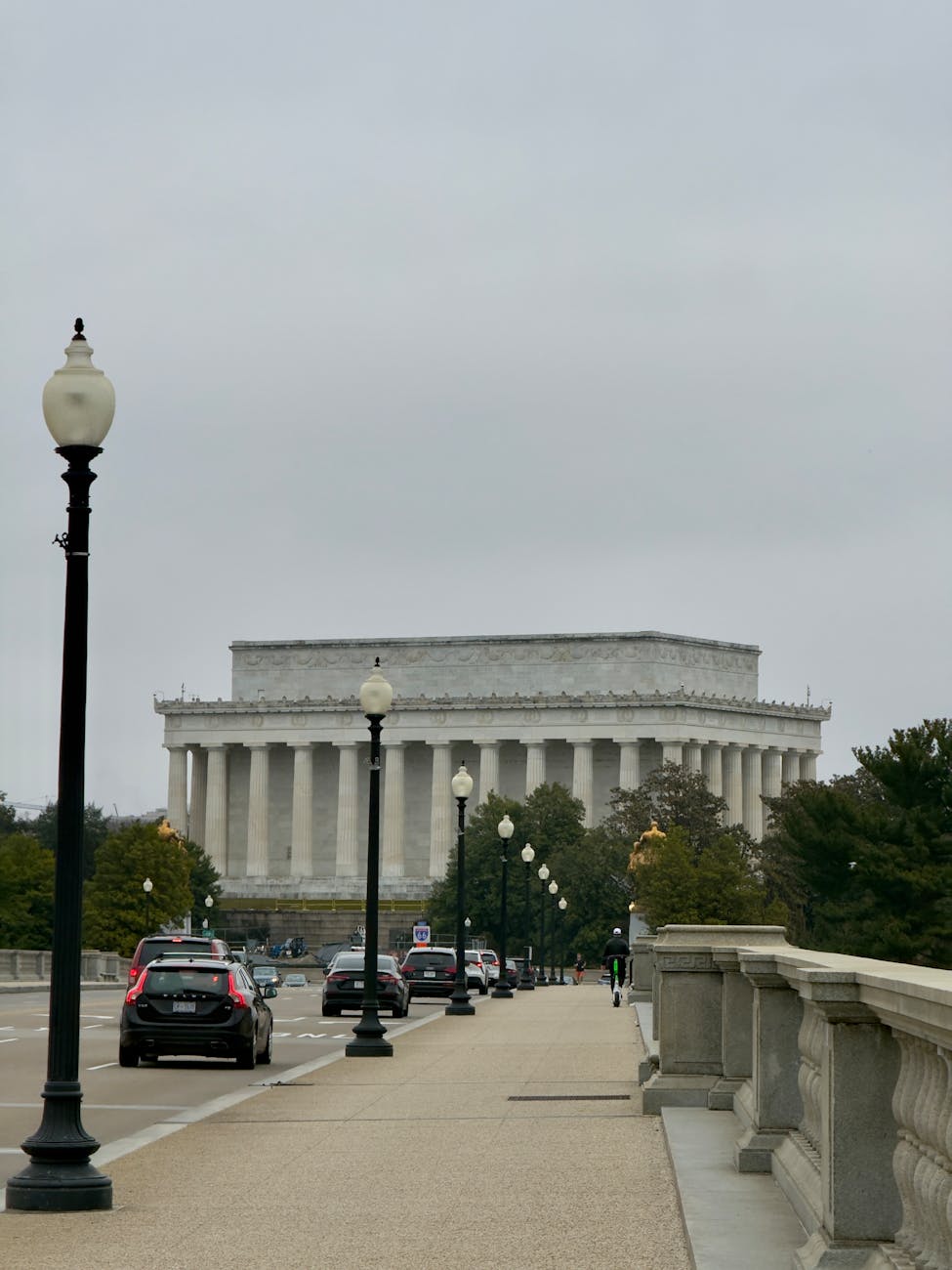 lincoln memorial on overcast day in washington d c