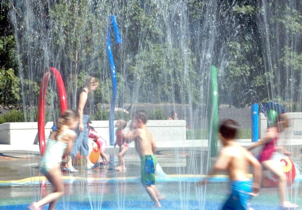 D.C. celebra temporada de piscinas y los mejores parques